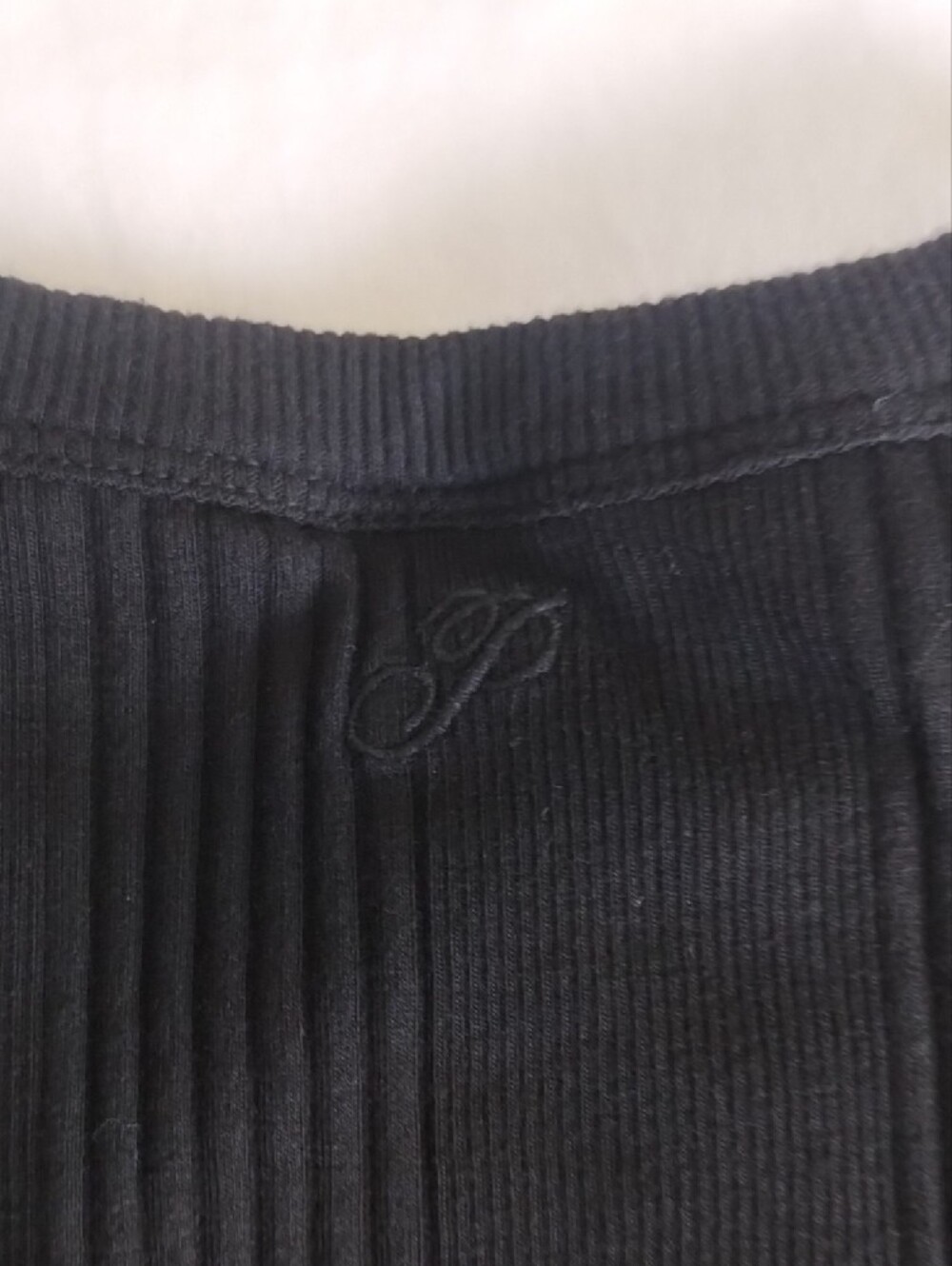 PINK Victoria's Secret Black & White Cotton Ribbed Tank Tops Bra Shelf (2-Pack) - Picture 12 of 15